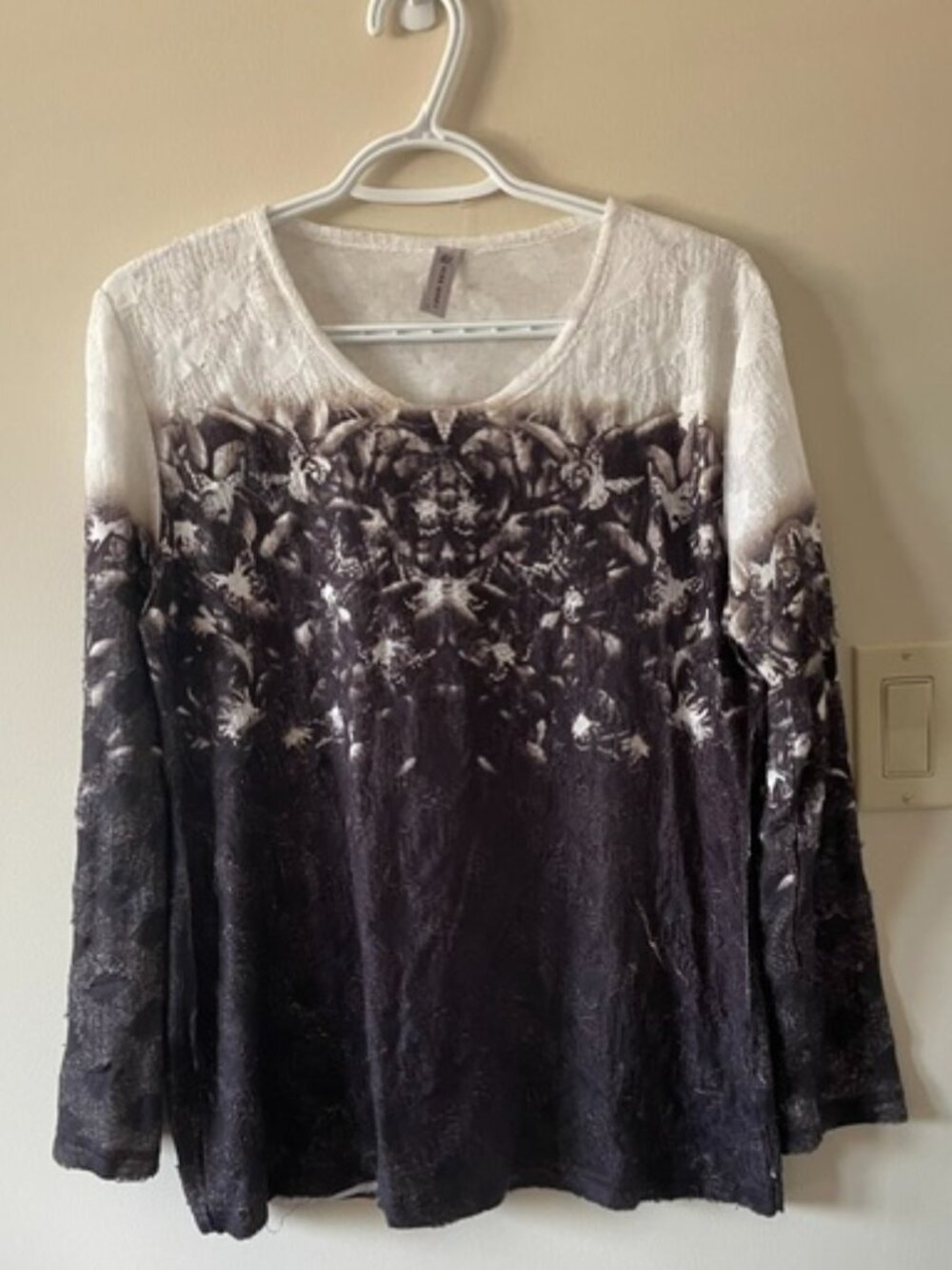 Miss Nikky Women’s Lng Slve Sweater White/Drk Brown Sz L